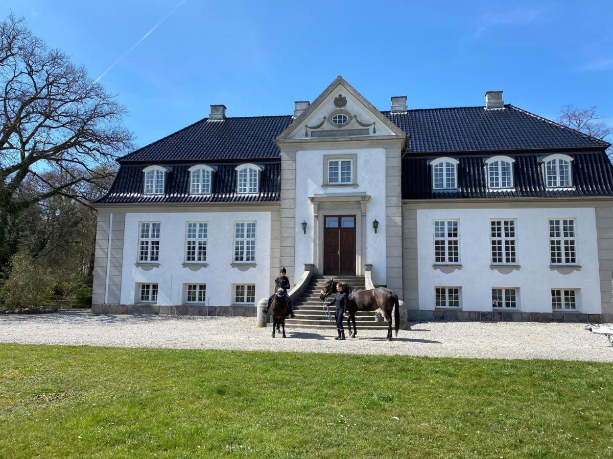 Rosenlund Gods - Kaelder B&B Sakskøbing Εξωτερικό φωτογραφία